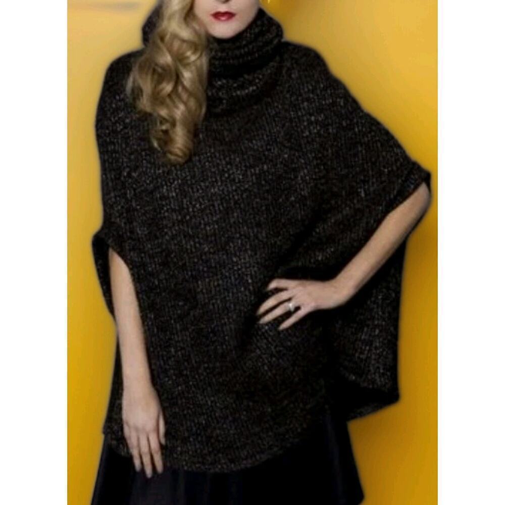 Beata Dirycz Cowl Neck Loose Cape Sweater Poncho Style NWT New A128 Medium